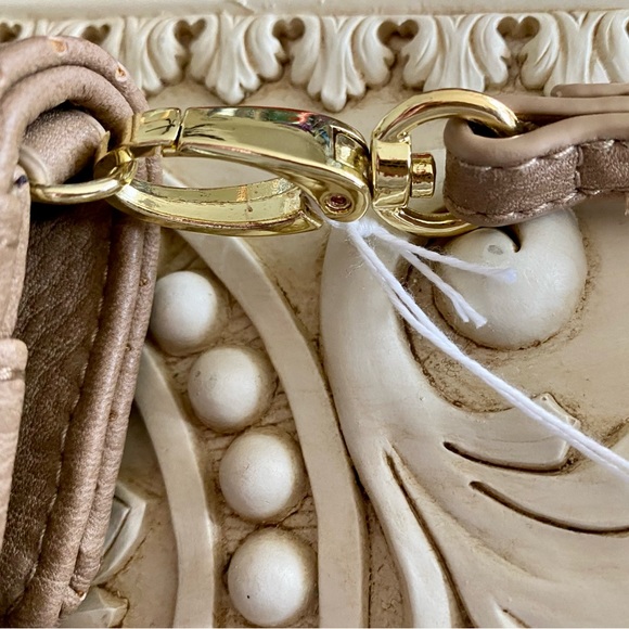 Steve Madden NWT Clutch Wristlet - Picture 10 of 10